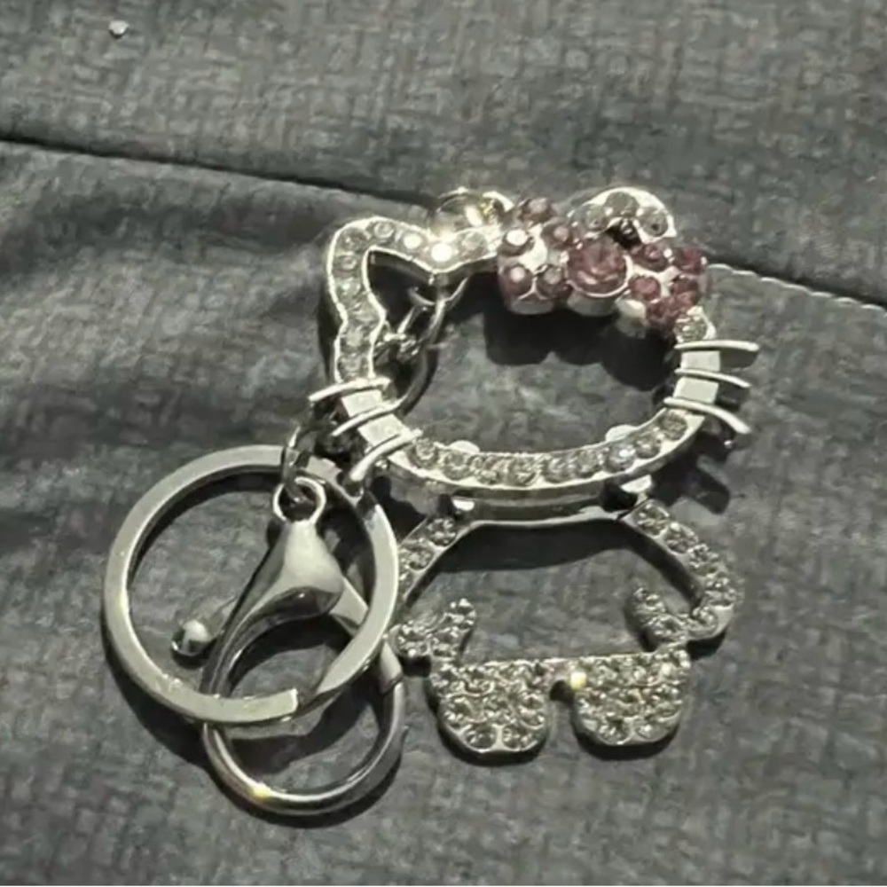 -SOLD-Hello Kitty Sparkling Rhinestone Bag Charm/Key Chain - Picture 1 of 3